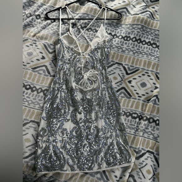 Dress - Picture 2 of 2